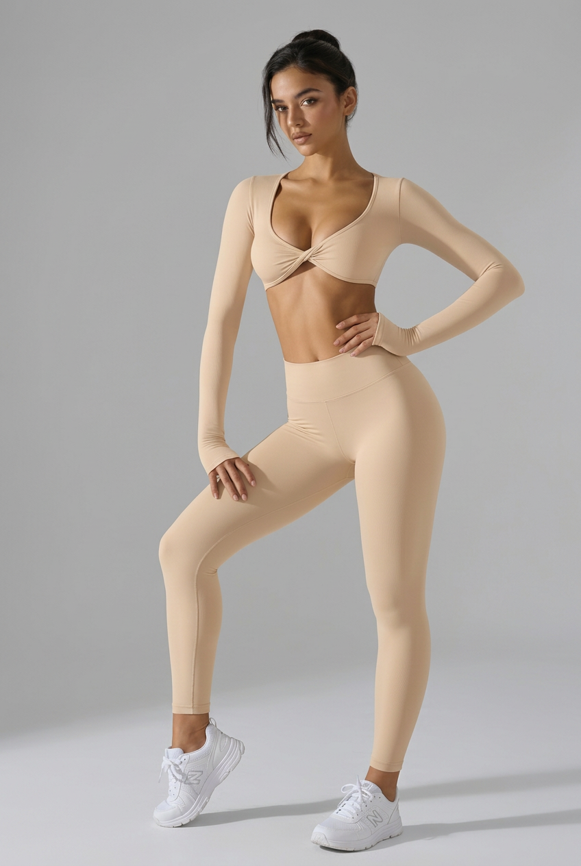 Completo AuraShape beige su fondo grigio